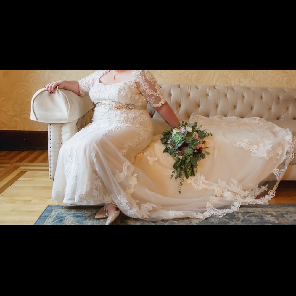 Wedding gown